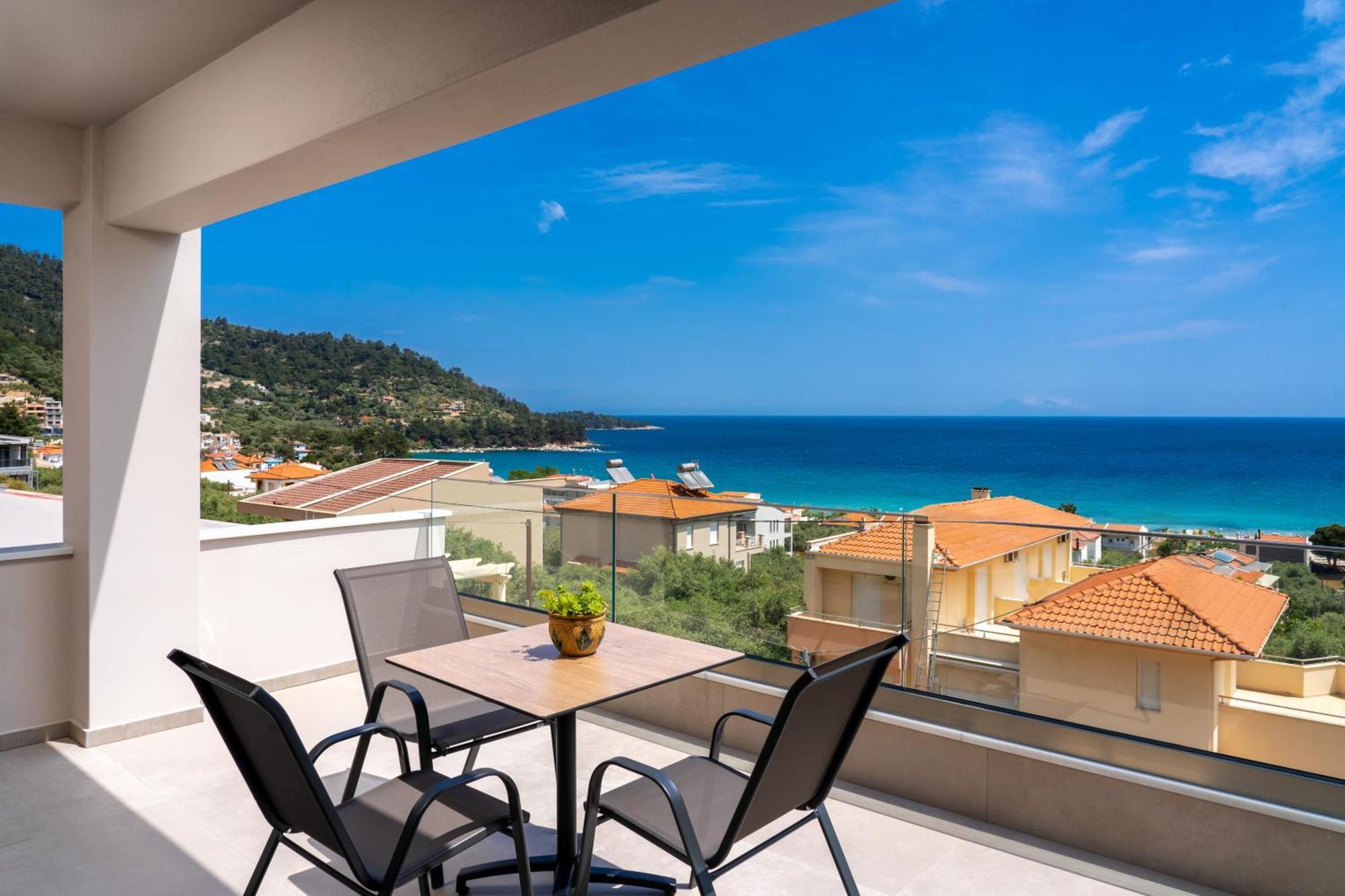 Finikas Thassos Golden *